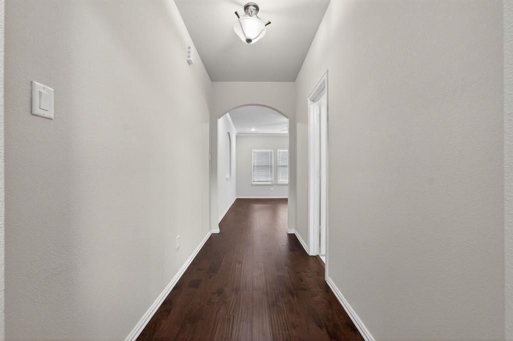 1142 Mahmoud Egal Dr - Photo 6 of 31