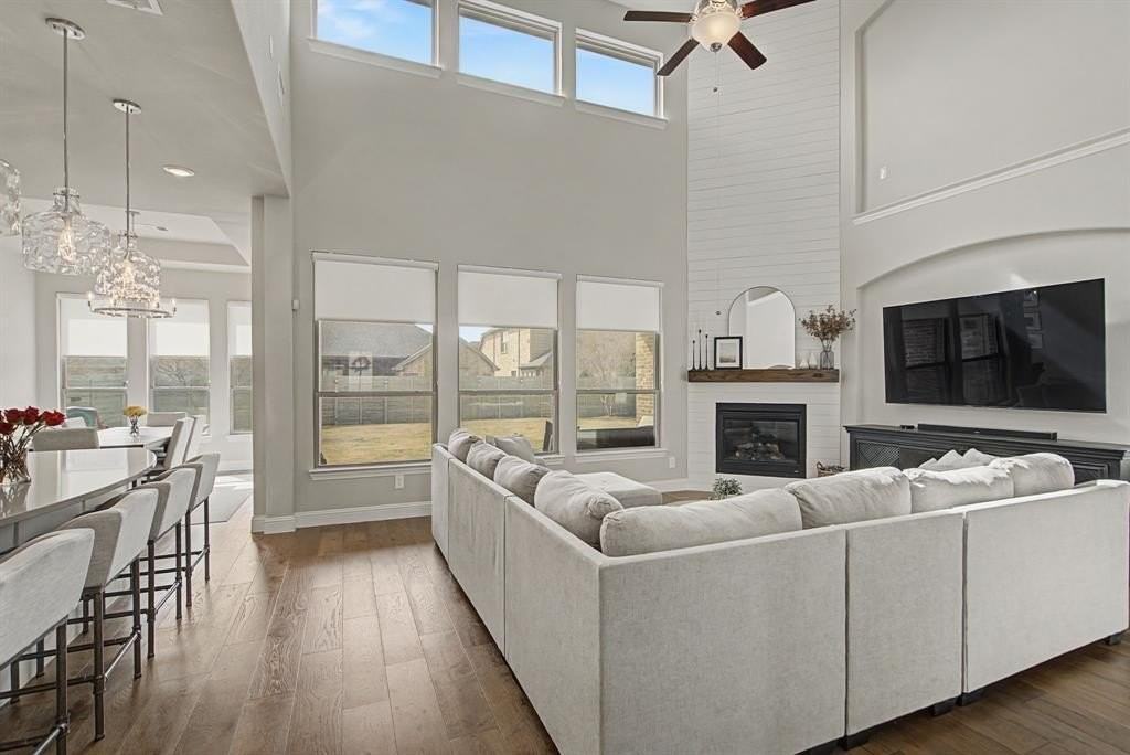 1521 13th St - Photo 2 of 40