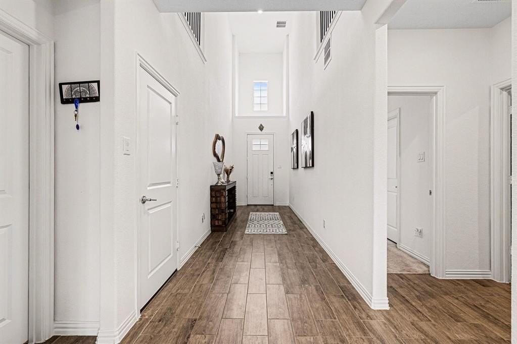 1120 Water Canna Dr - Photo 3 of 38