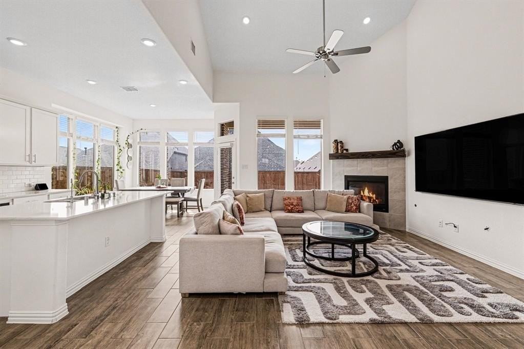 1120 Water Canna Dr - Photo 6 of 38