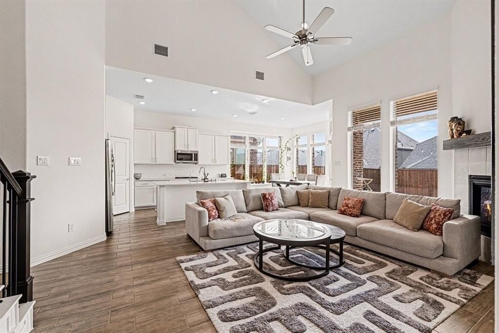 1120 Water Canna Dr - Photo 7 of 38