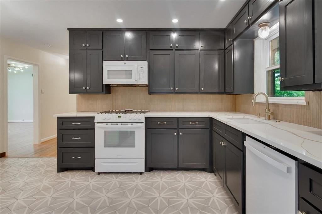 2608 Klondike Dr - Photo 7 of 24