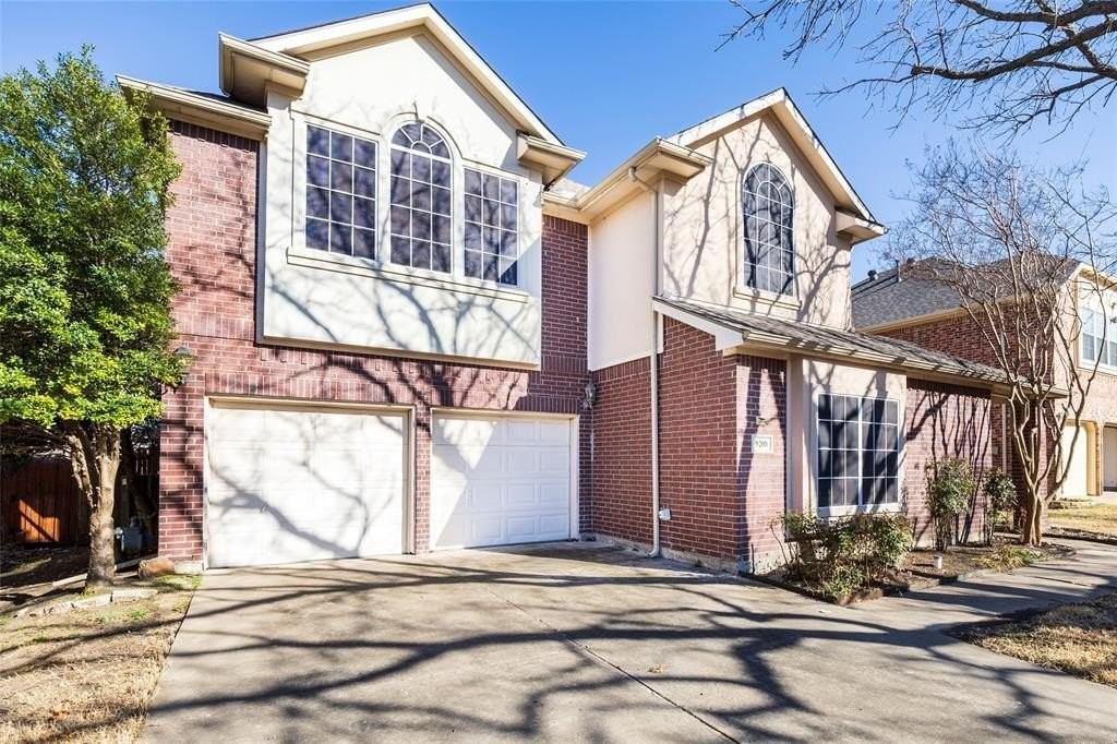 9208 Longview Dr - Photo 2 of 38