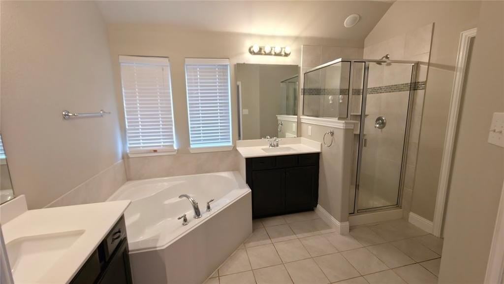 2071 Avondown Rd - Photo 5 of 15