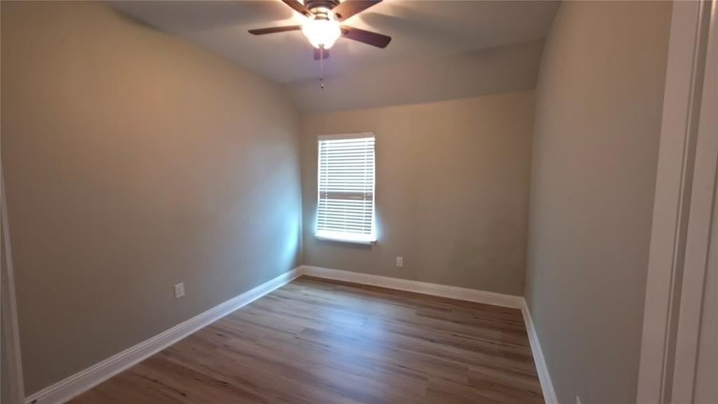 2071 Avondown Rd - Photo 6 of 15