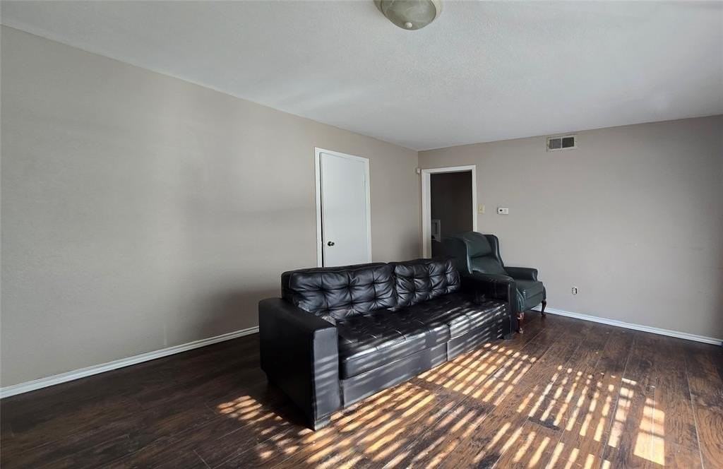 8307 Bunche Dr - Photo 5 of 32