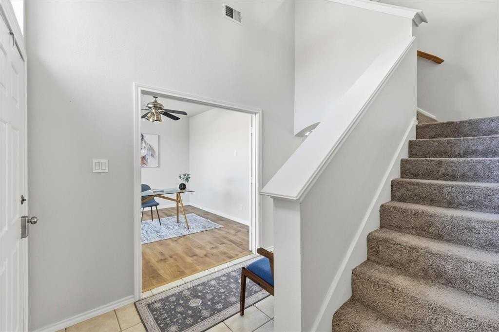 4704 Ericksen Dr - Photo 4 of 30