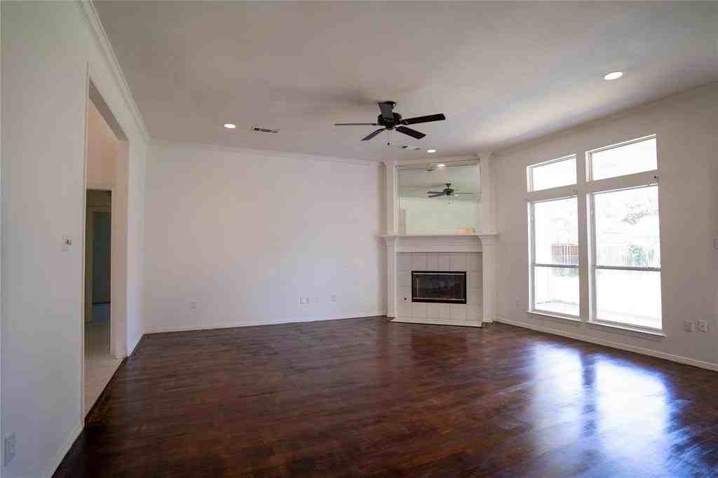 492 Shade Tree Cir - Photo 2 of 20