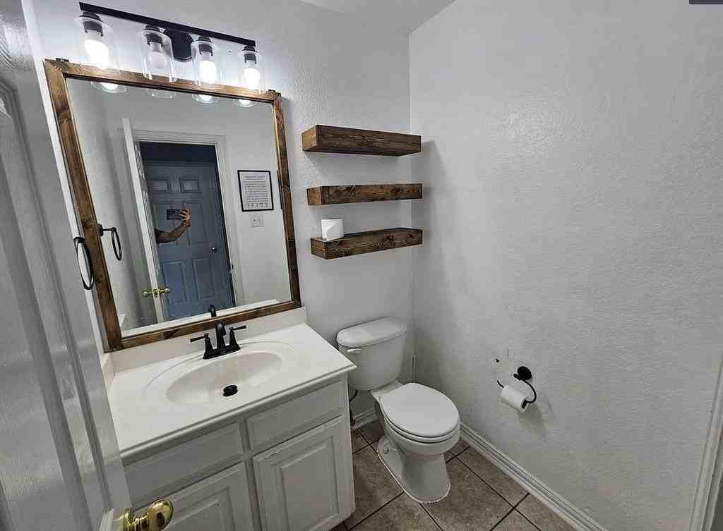 760 Bradford St - Photo 4 of 17