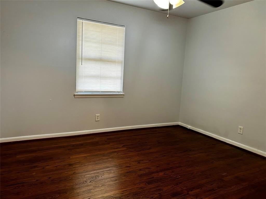 3229 Driftwood Dr - Photo 5 of 12