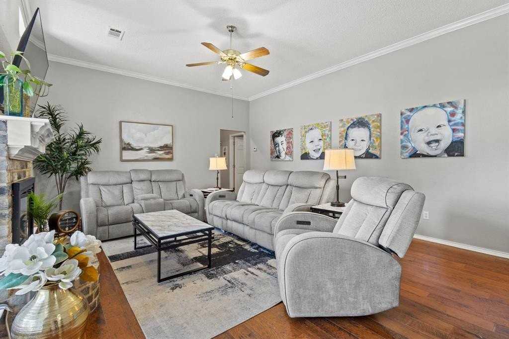 6711 Landover Hills Ln - Photo 4 of 29