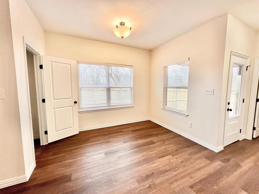 327 E Nelson St #329 - Photo 5 of 15