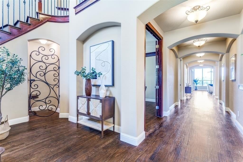 2028 Sterling Trace Dr - Photo 3 of 39