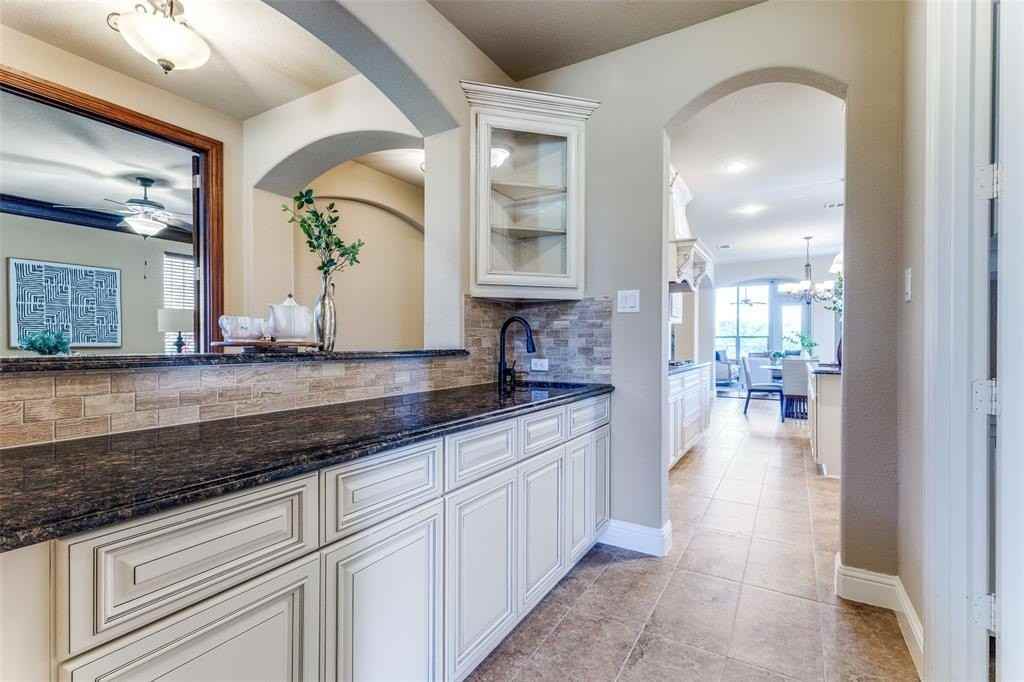 2028 Sterling Trace Dr - Photo 4 of 39