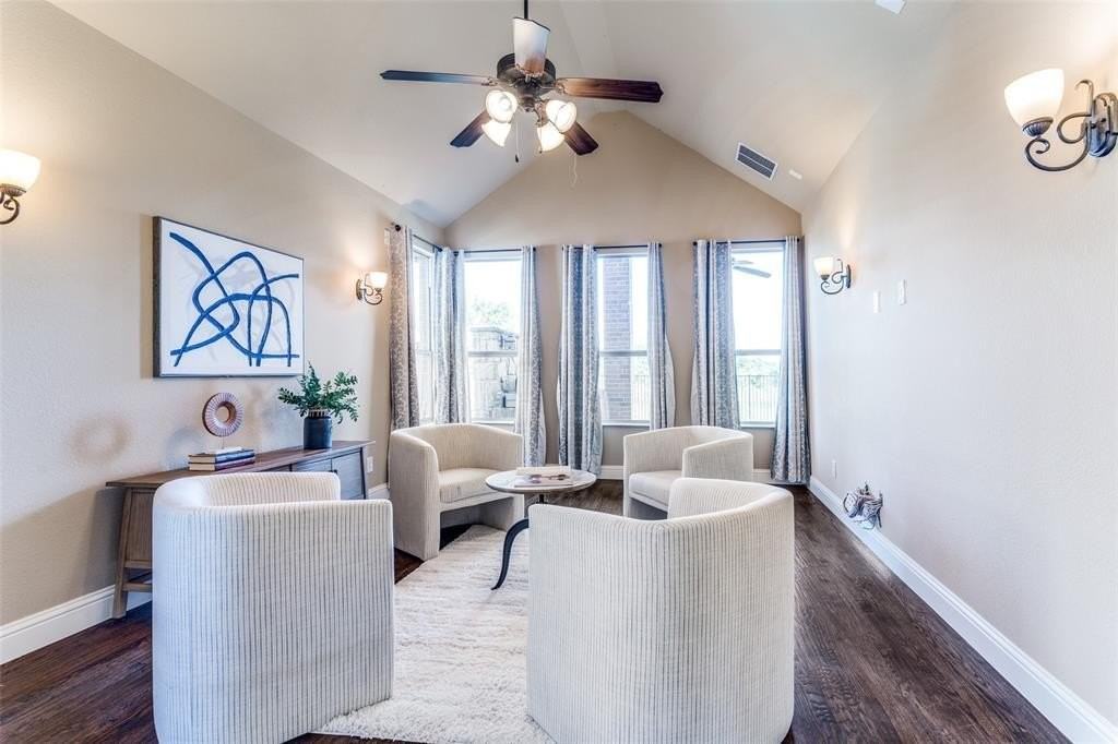 2028 Sterling Trace Dr - Photo 7 of 39