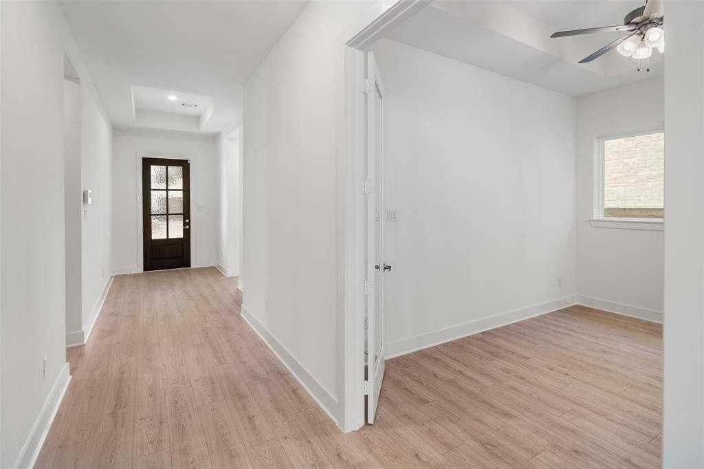 3500 Mescalbean Dr - Photo 3 of 20