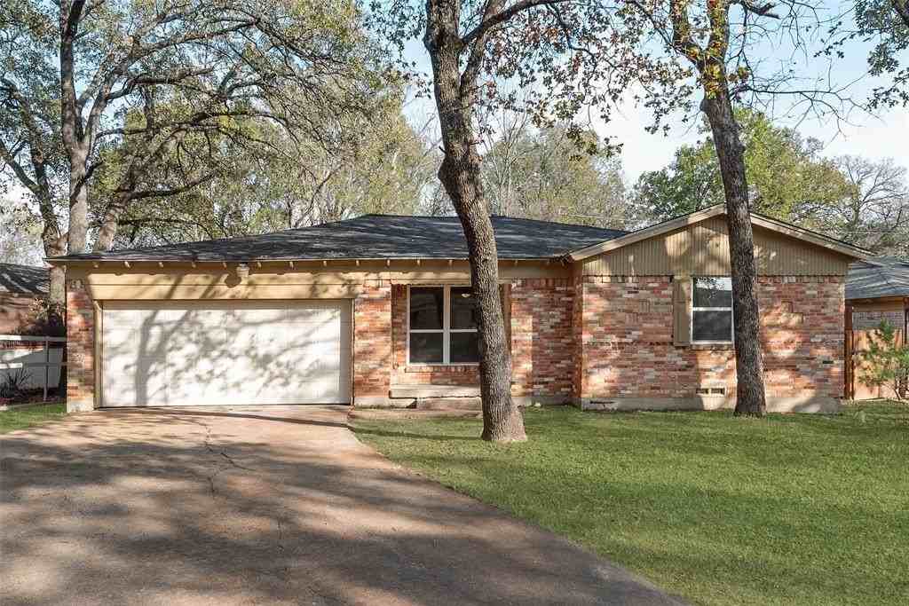 310 Old Mill Ln - Photo 2 of 24