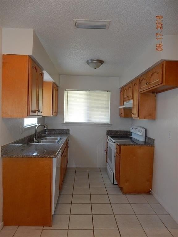 1925 Coleta Pl - Photo 4 of 22