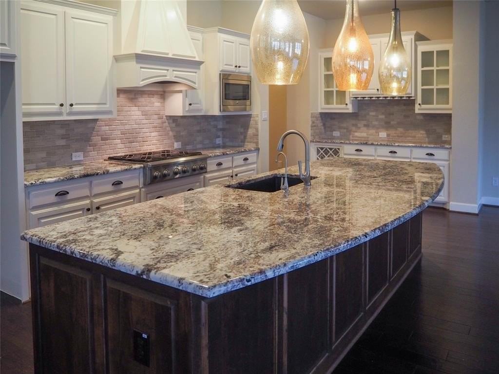 400 Sunflower Ave - Photo 7 of 36