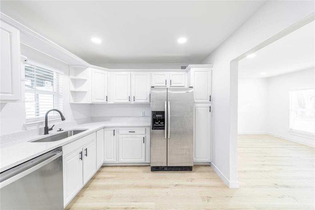 2360 San Marcus Ave - Photo 6 of 25