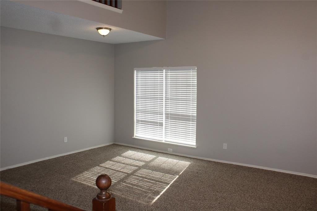 1620 Tuley St - Photo 7 of 20