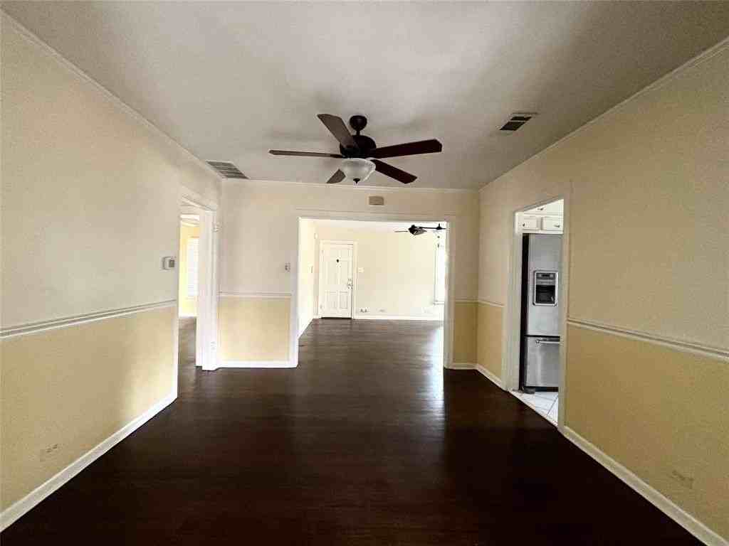 3810 Whitehall Dr - Photo 6 of 14