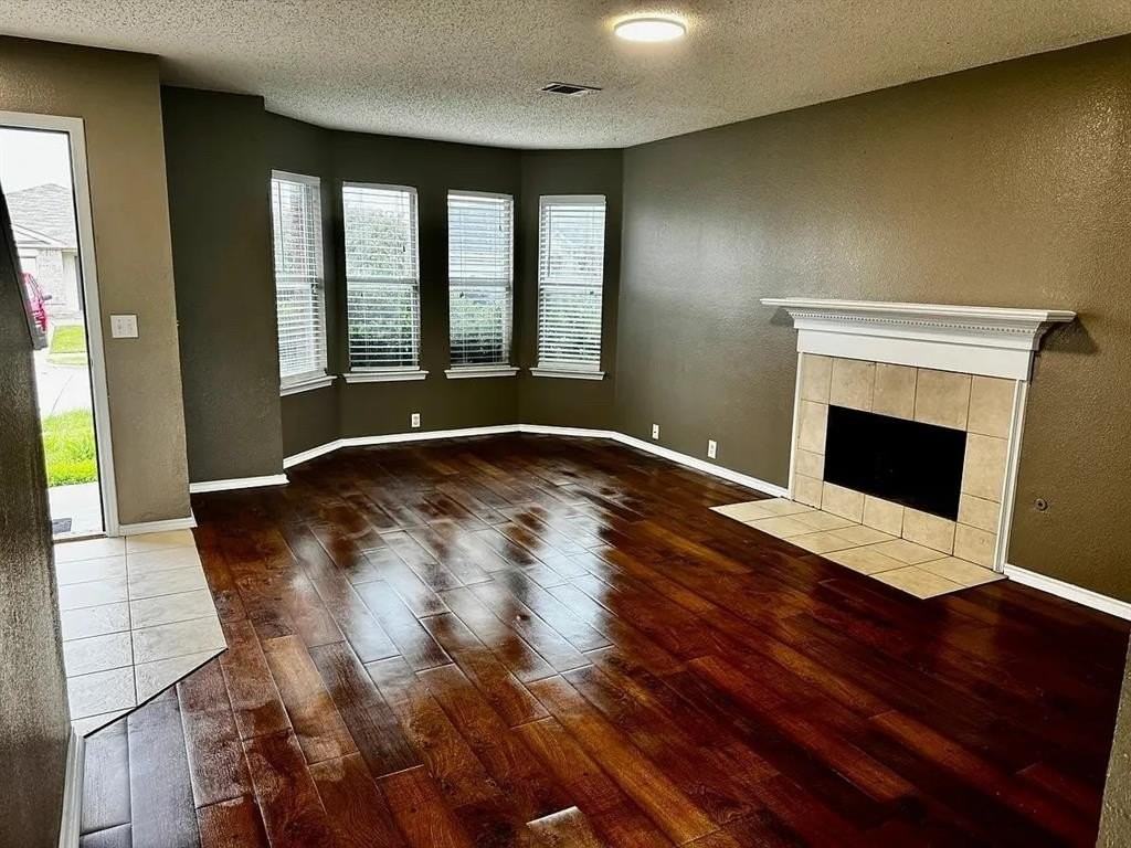 1401 Kilkenny Dr - Photo 3 of 17