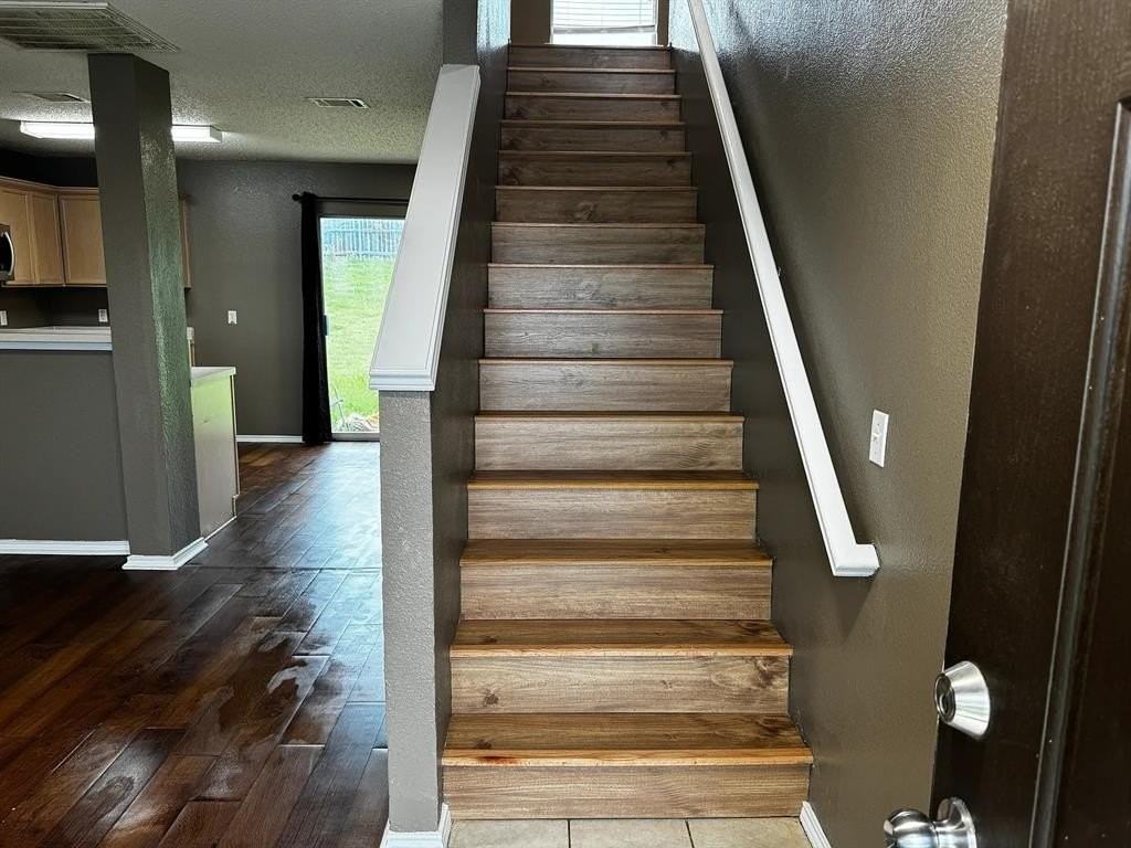 1401 Kilkenny Dr - Photo 6 of 17