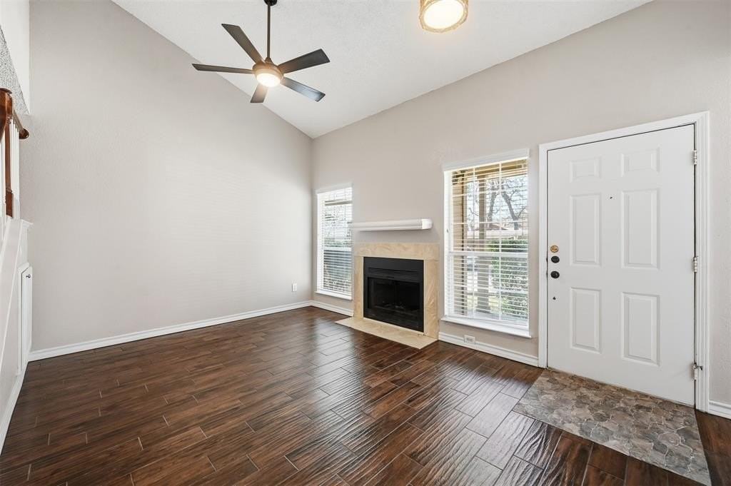 1471 Meadowood Village Dr - Photo 2 of 16