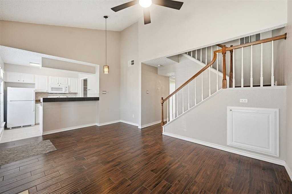 1471 Meadowood Village Dr - Photo 4 of 16