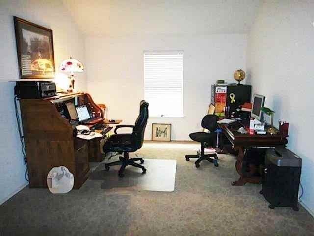 518 Niagara Falls Dr - Photo 3 of 5