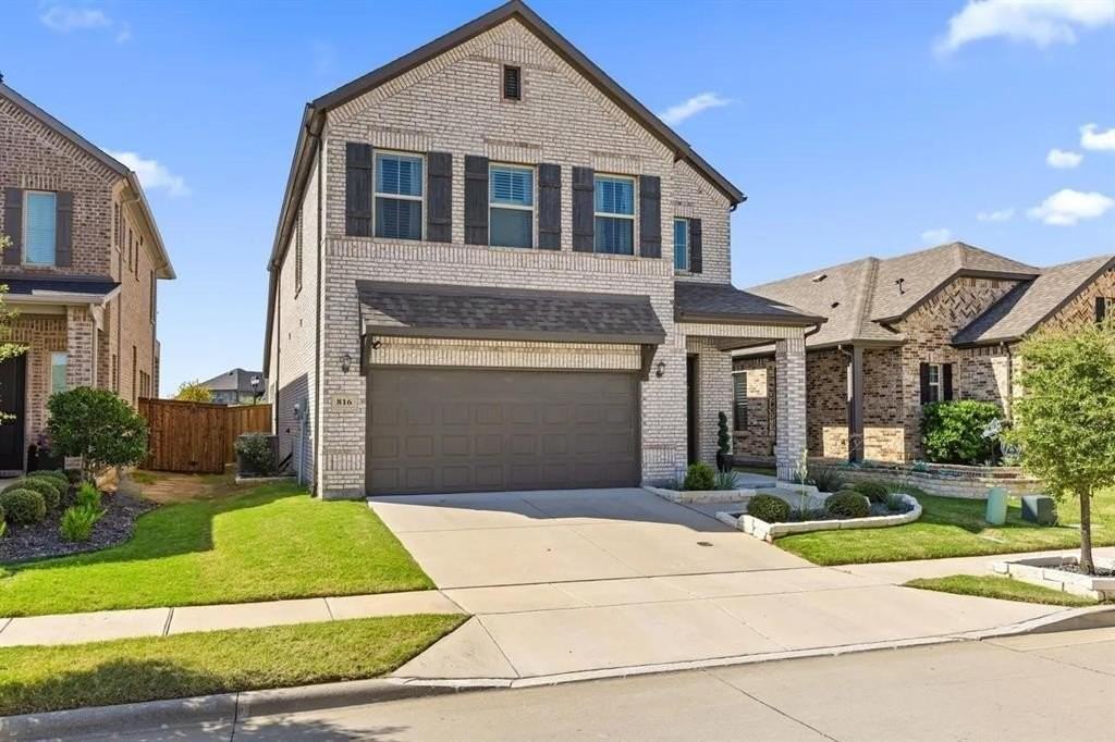 816 Brenham Ave - Photo 3 of 40