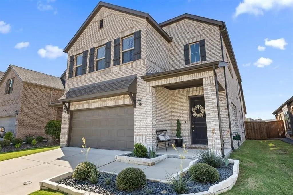 816 Brenham Ave - Photo 4 of 40