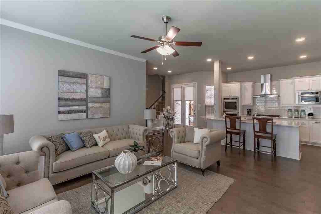 5001 Basham Ln - Photo 6 of 32