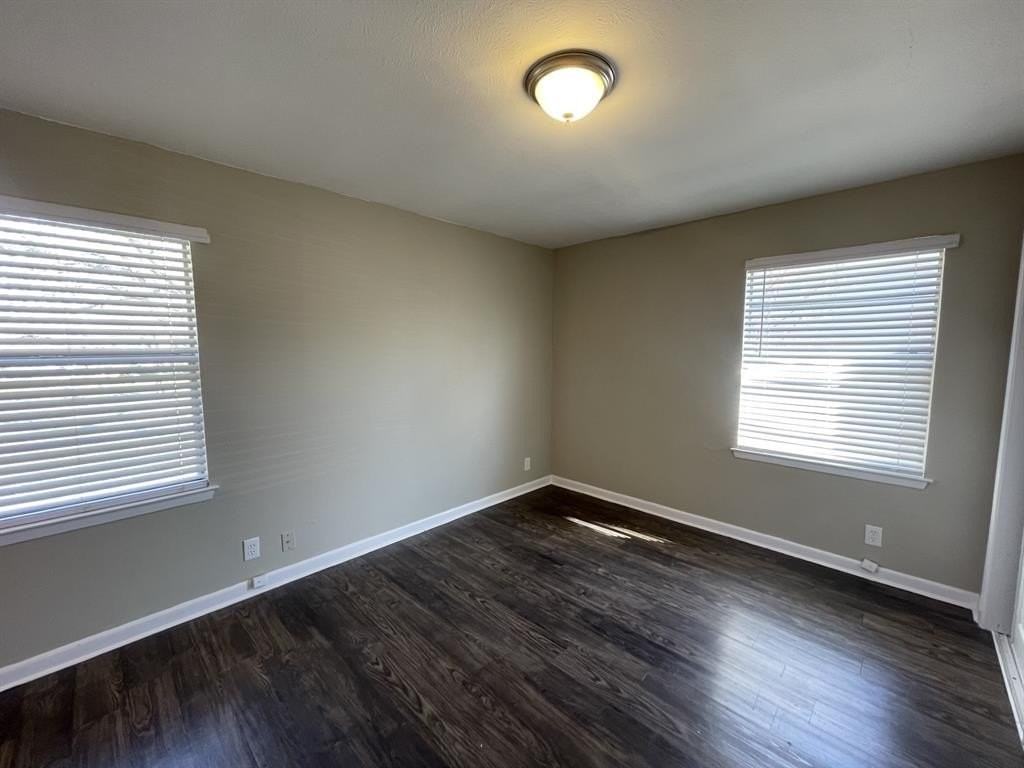 2513 Greenway St - Photo 4 of 10