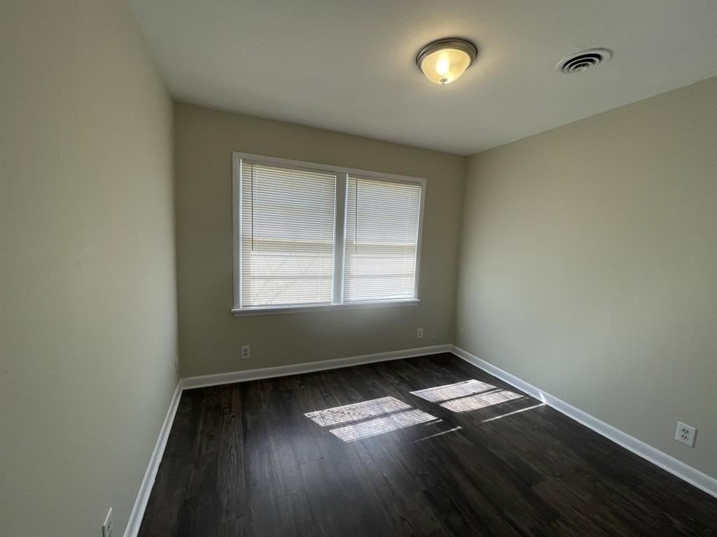 2513 Greenway St - Photo 7 of 10