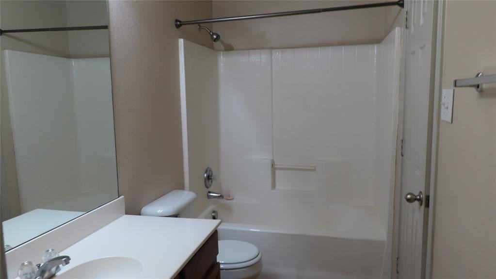 1260 Redman Ave - Photo 6 of 13