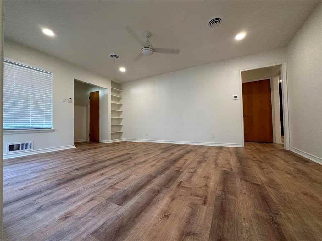 1303 Michigan Ave - Photo 7 of 16