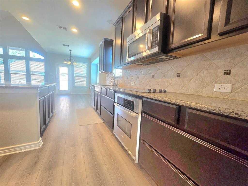 3800 Jeanette Ln - Photo 6 of 21