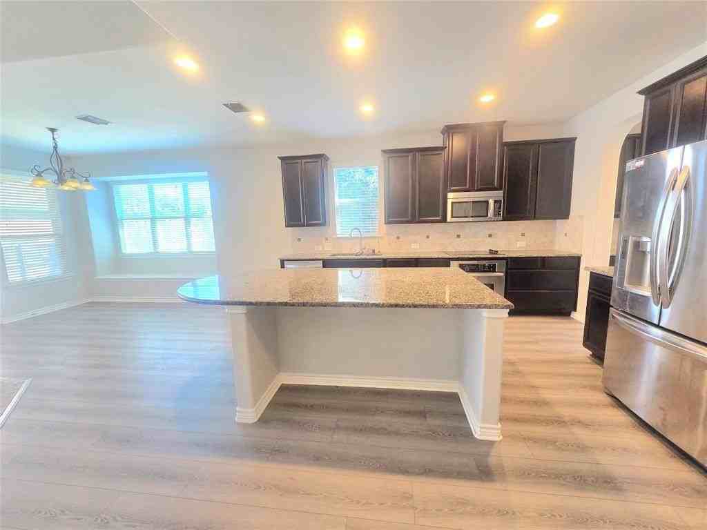 3800 Jeanette Ln - Photo 7 of 21