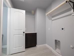 421 W Elm St - Photo 5 of 9