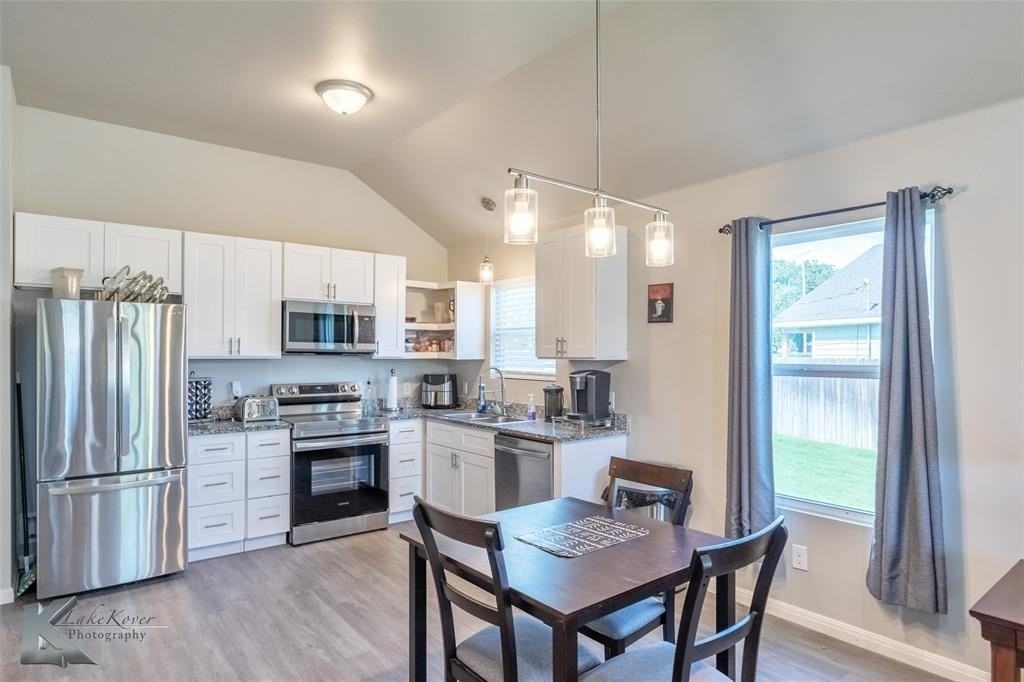 3233 Ann Arbor Ln - Photo 3 of 26