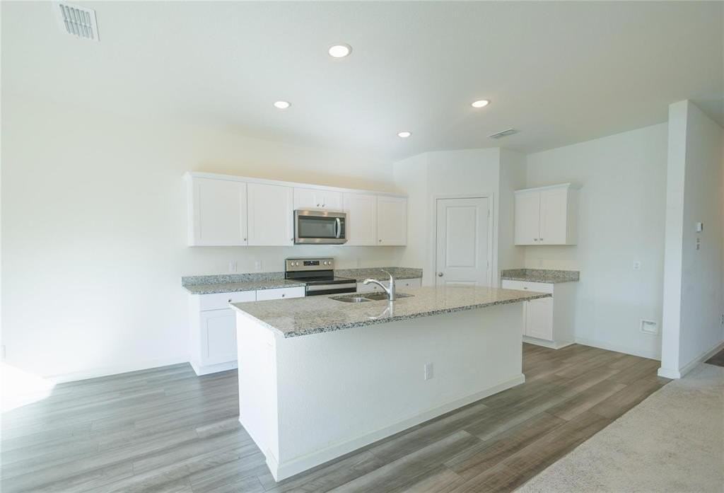 713 Cedar Elm Dr - Photo 3 of 23