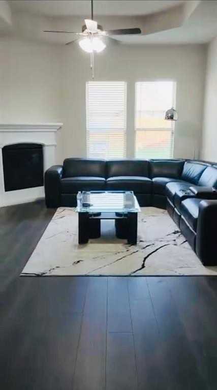 3935 Sidney Ln - Photo 2 of 4