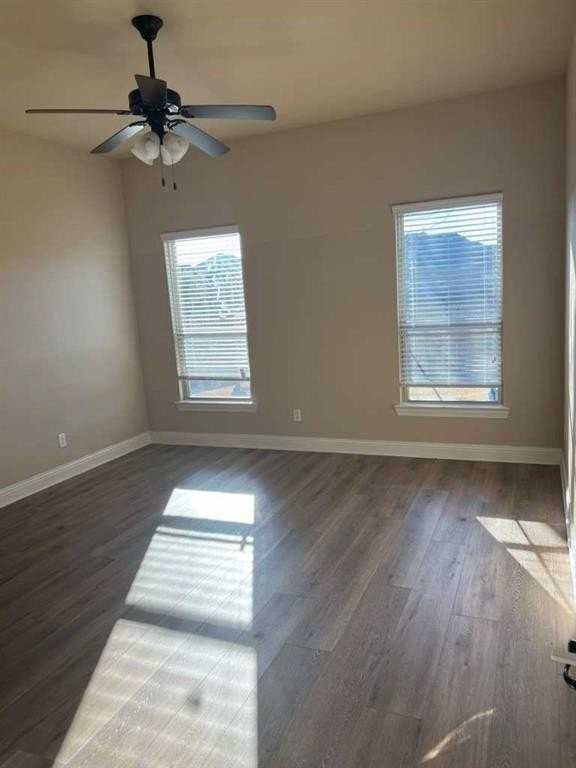 809 Seymour Ct - Photo 5 of 26