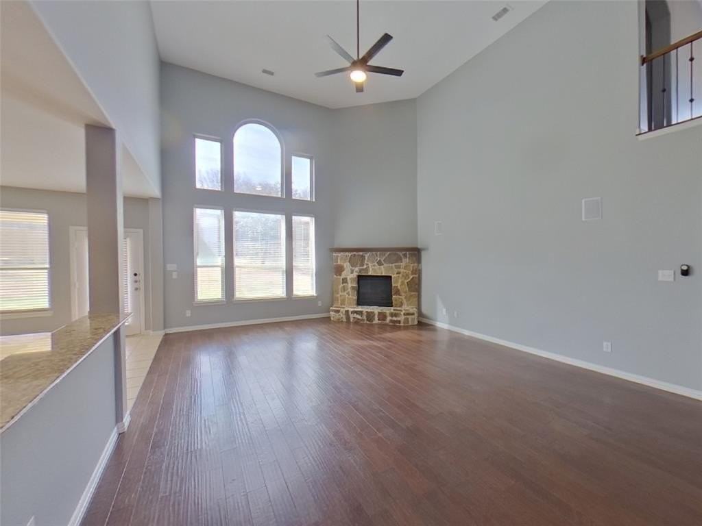 2107 Parkvista Ct - Photo 2 of 31