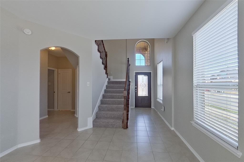 8928 Deadwood Ln - Photo 5 of 39