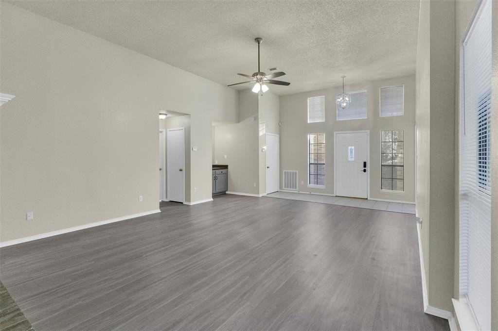 2822 Fenwick St - Photo 2 of 26