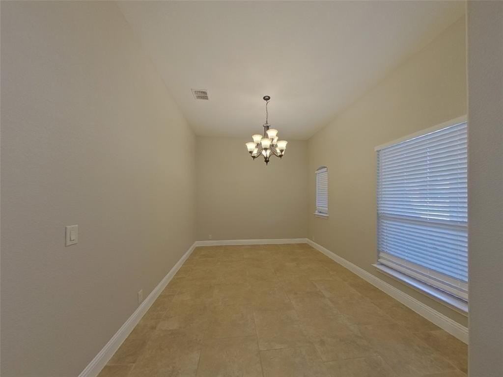 625 Fox View Dr - Photo 2 of 16