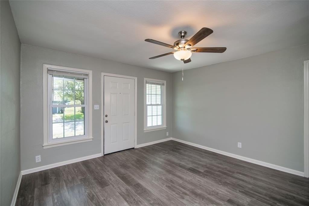 2429 Stephen Lee Dr - Photo 7 of 19